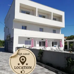 **** Pensjonat Apartmant & Rosa Medulin Chorwacja