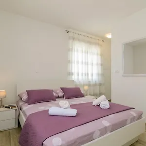 Privat Luka Zadar